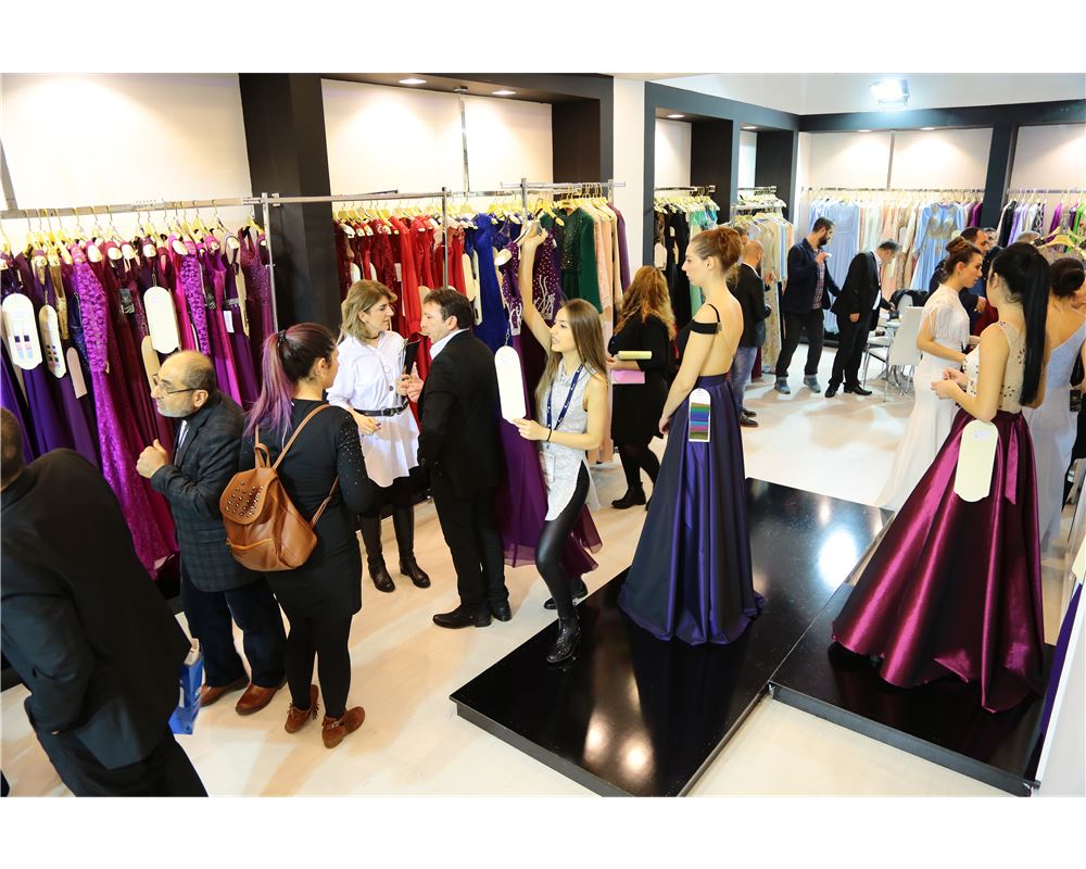 土耳其伊兹密尔婚纱礼服展览会 现场照片